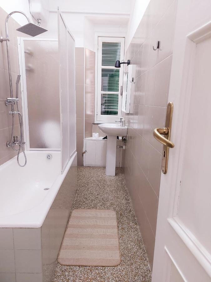 Genova Rooms Brignole B Екстериор снимка